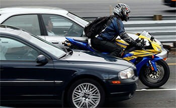 lane-splitting-motorcycle-attorney